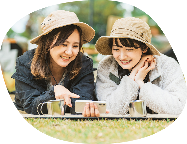 アウトドアを楽しむ女性